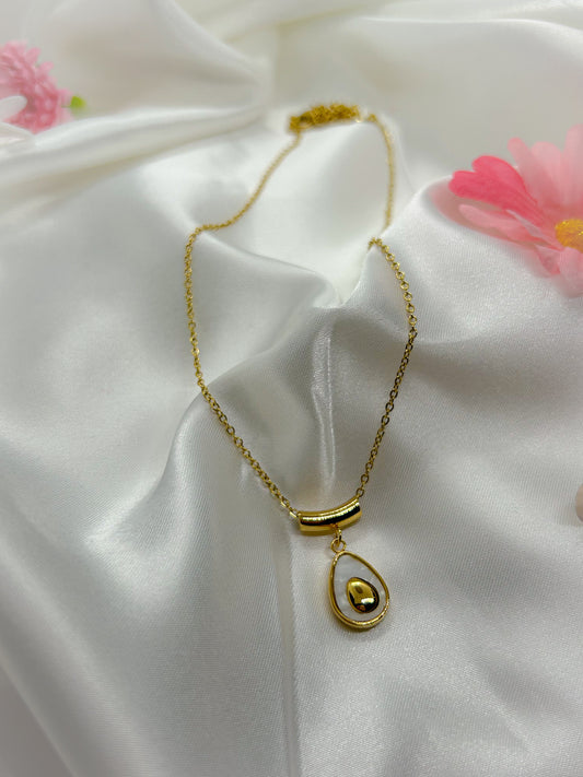Collier Olive